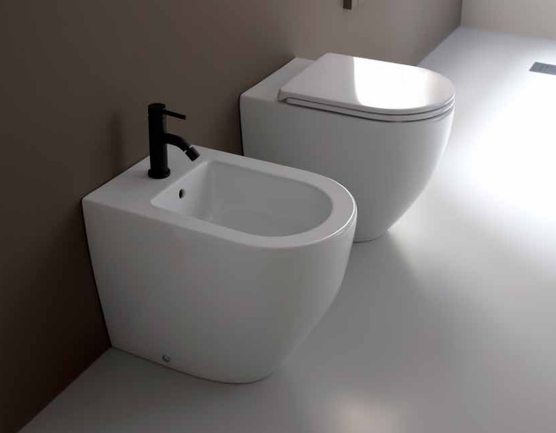 PURA COPPIA SANITARI A TERRA